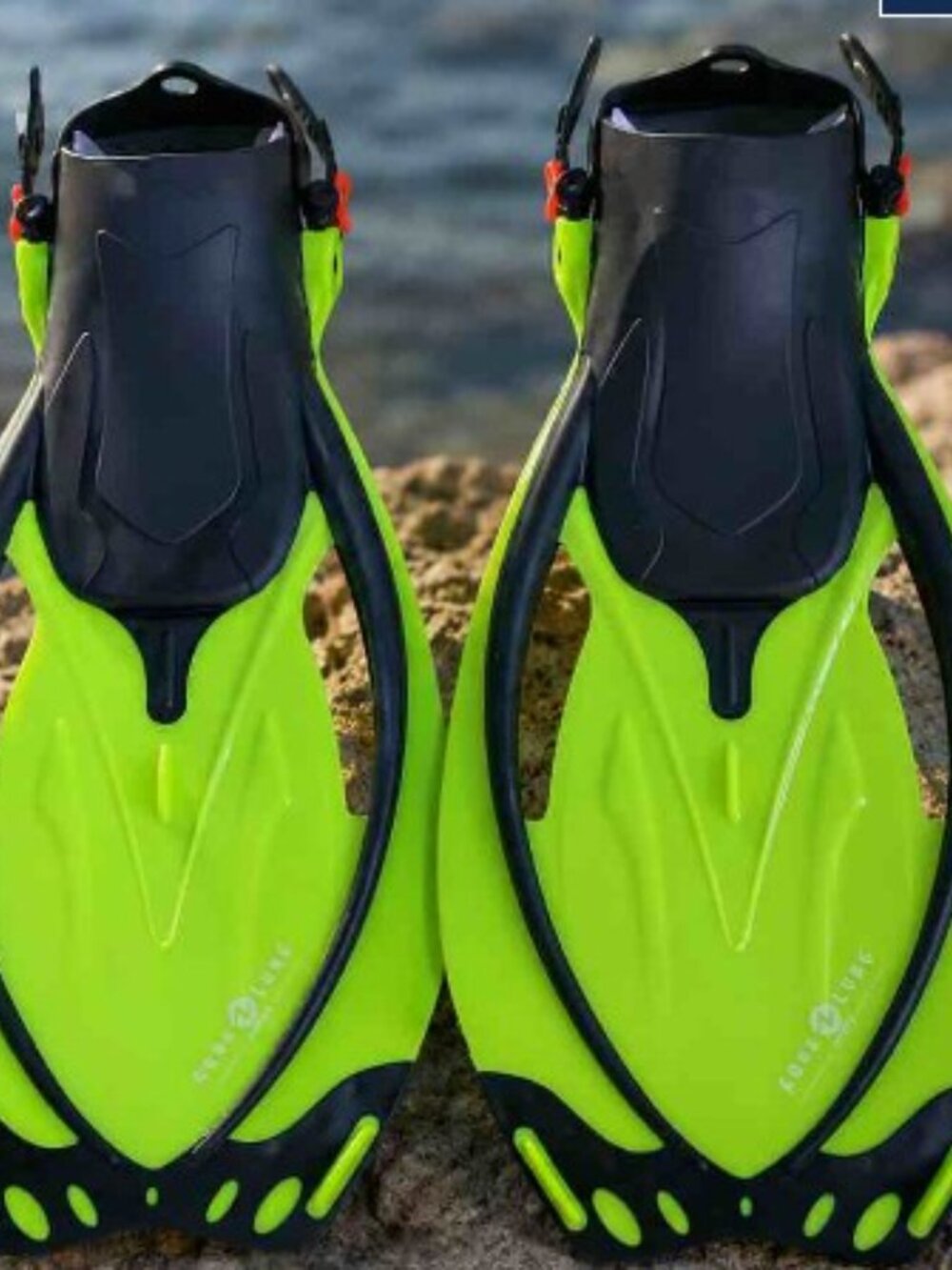 AQUA LUNG Sport Size ML/XL 9-13 Aqua Lung Diving Fins - Neon Yellow